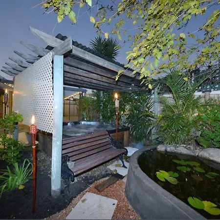 Cheerful 4-Bedroom With Spa! Quinns Rocks Exterior photo
