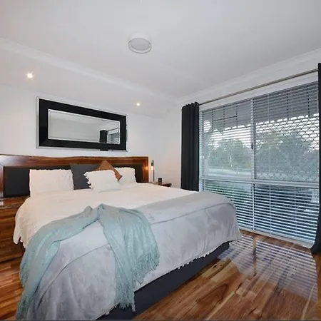 Cheerful 4-Bedroom With Spa! Quinns Rocks Exterior photo