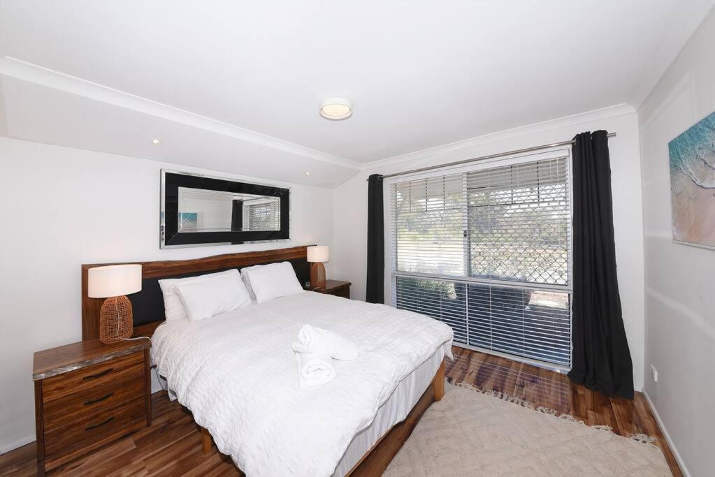 Cheerful 4-bedroom With Spa! Quinns Rocks