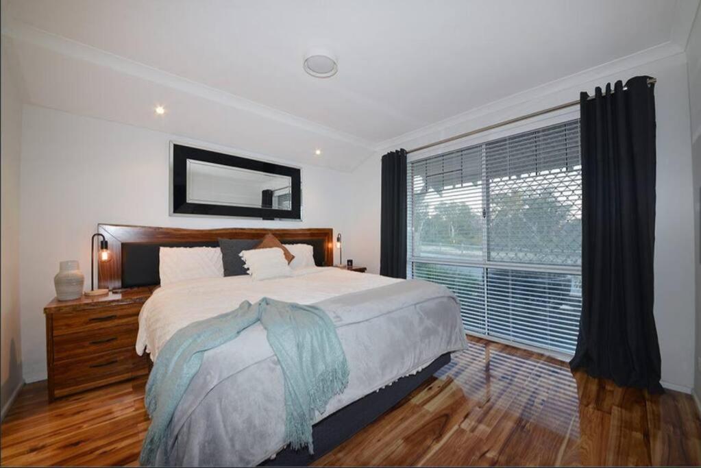 Cheerful 4-bedroom With Spa! *